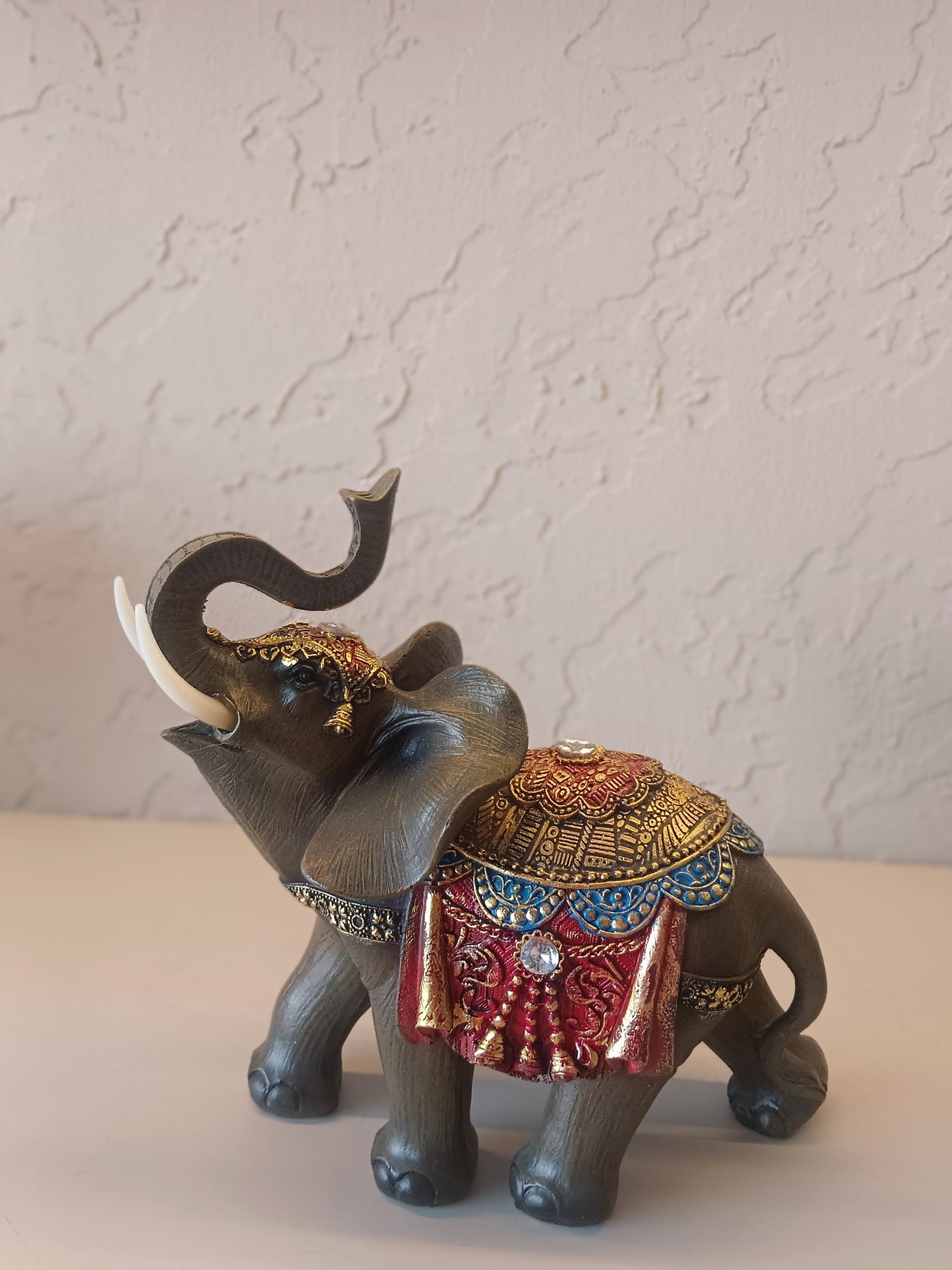 Maharaja's Pride - Handcrafted Royal Elephant Sculpture Set