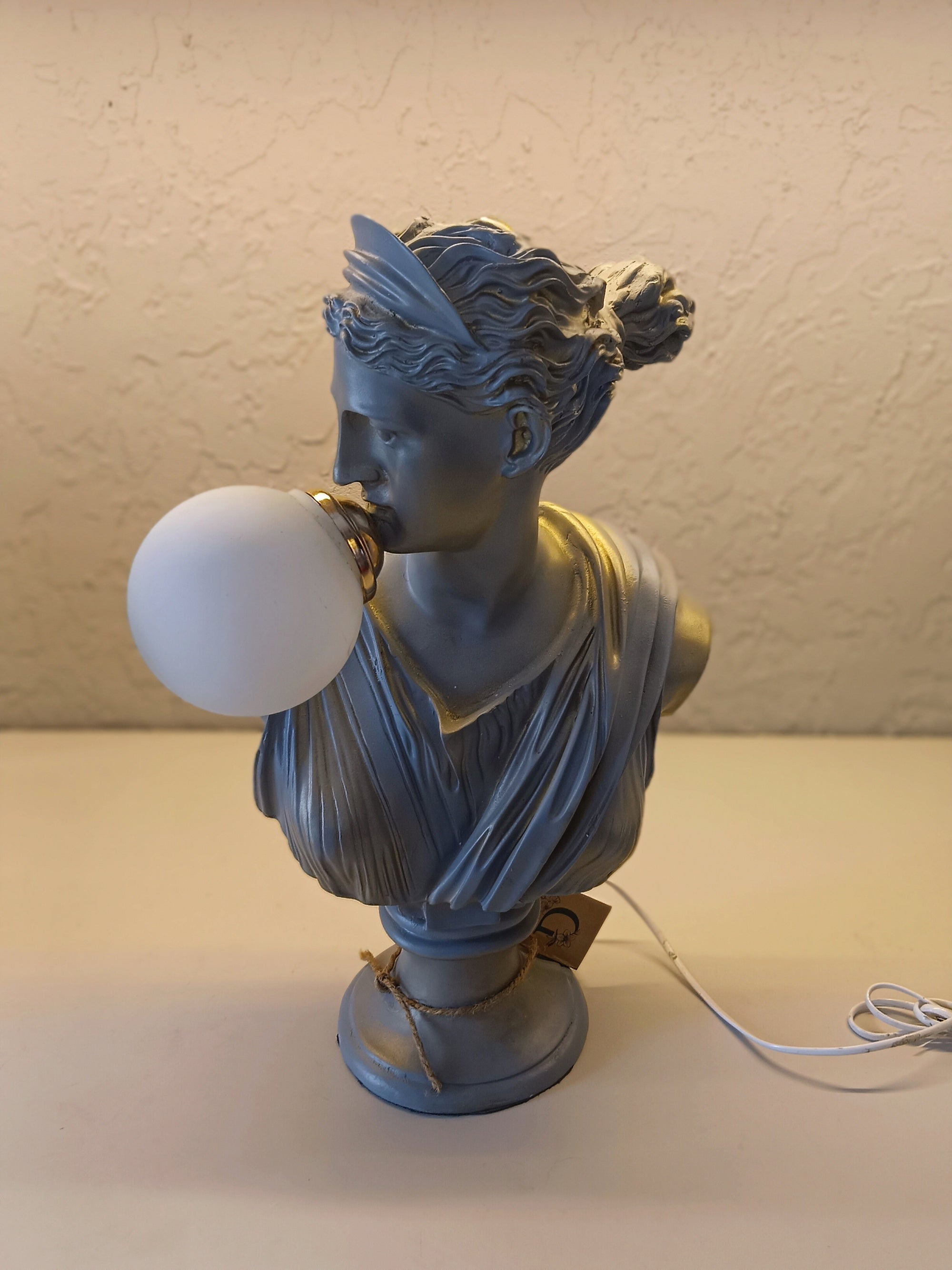 Modern Artistic Bust lamp Featuring Classic-style Sculpture