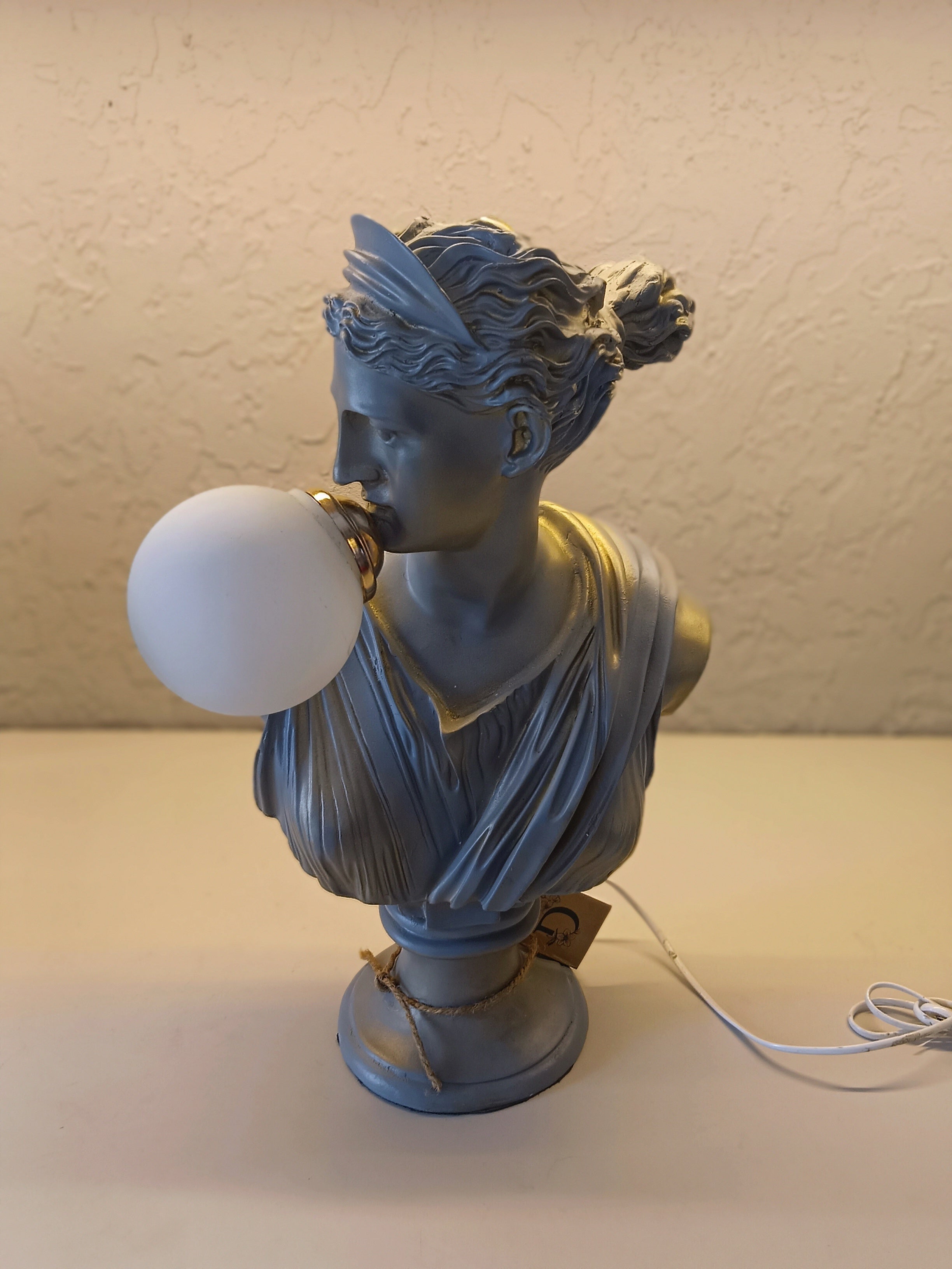 Modern Artistic Bust lamp Featuring Classic-style Sculpture
