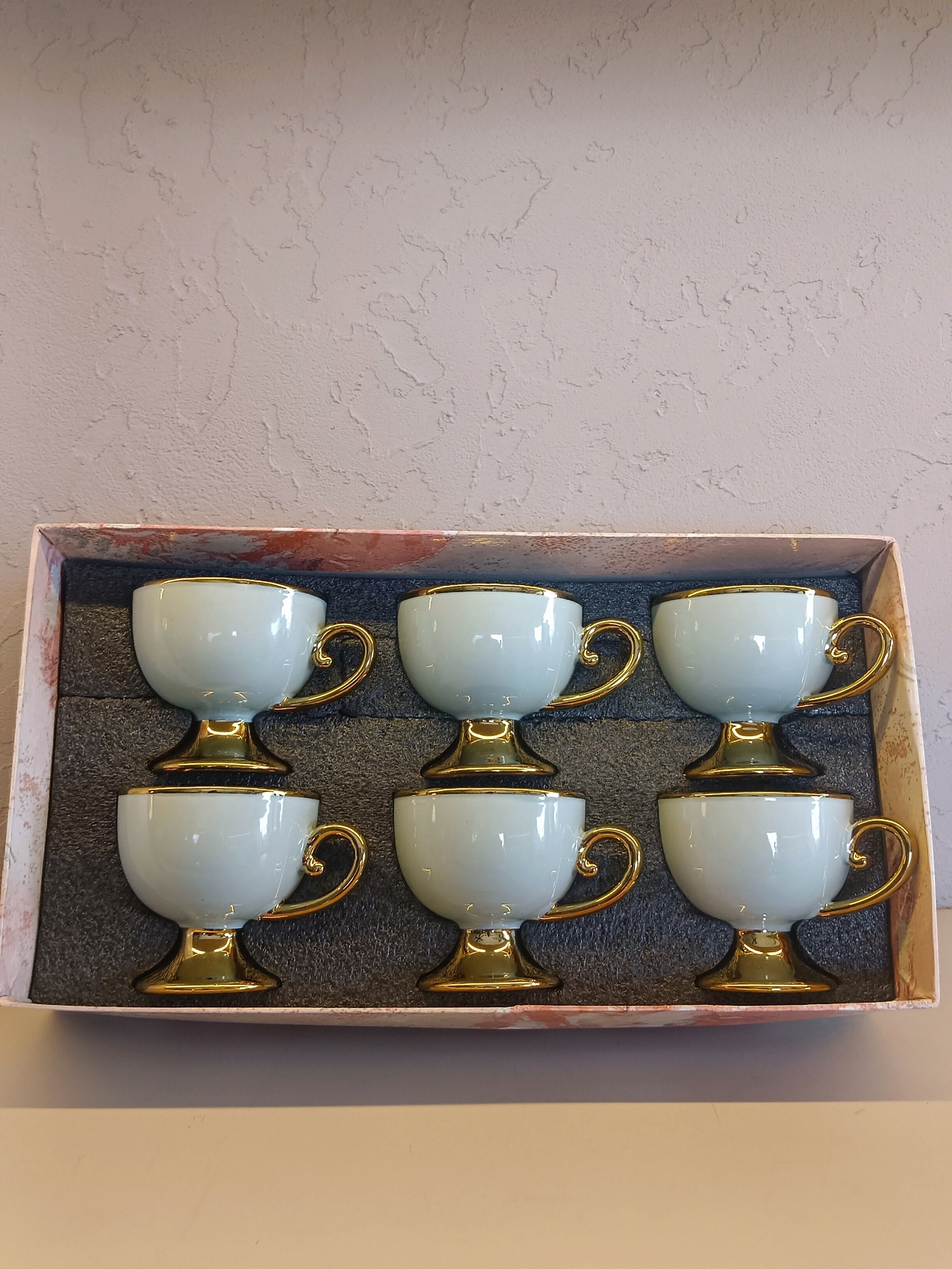 Elegant Set Of 6 Pcs Ceramic Tea/Coffee Cups Featuring Soft Green With Luxurious Handle