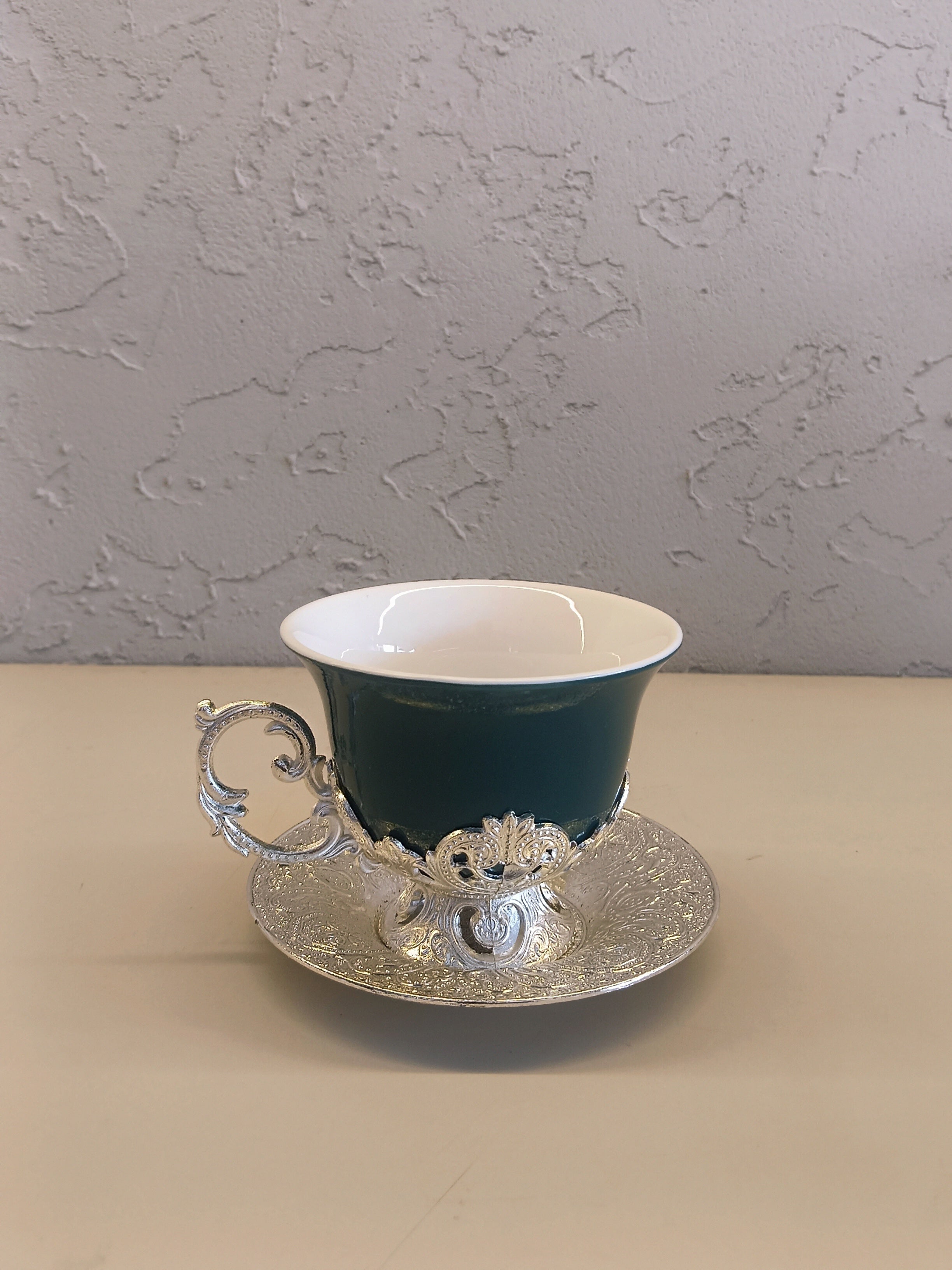 Luxury Set Of 6 Pcs Ceramic Cups With Ornate Silver Handel And Matching Saucers