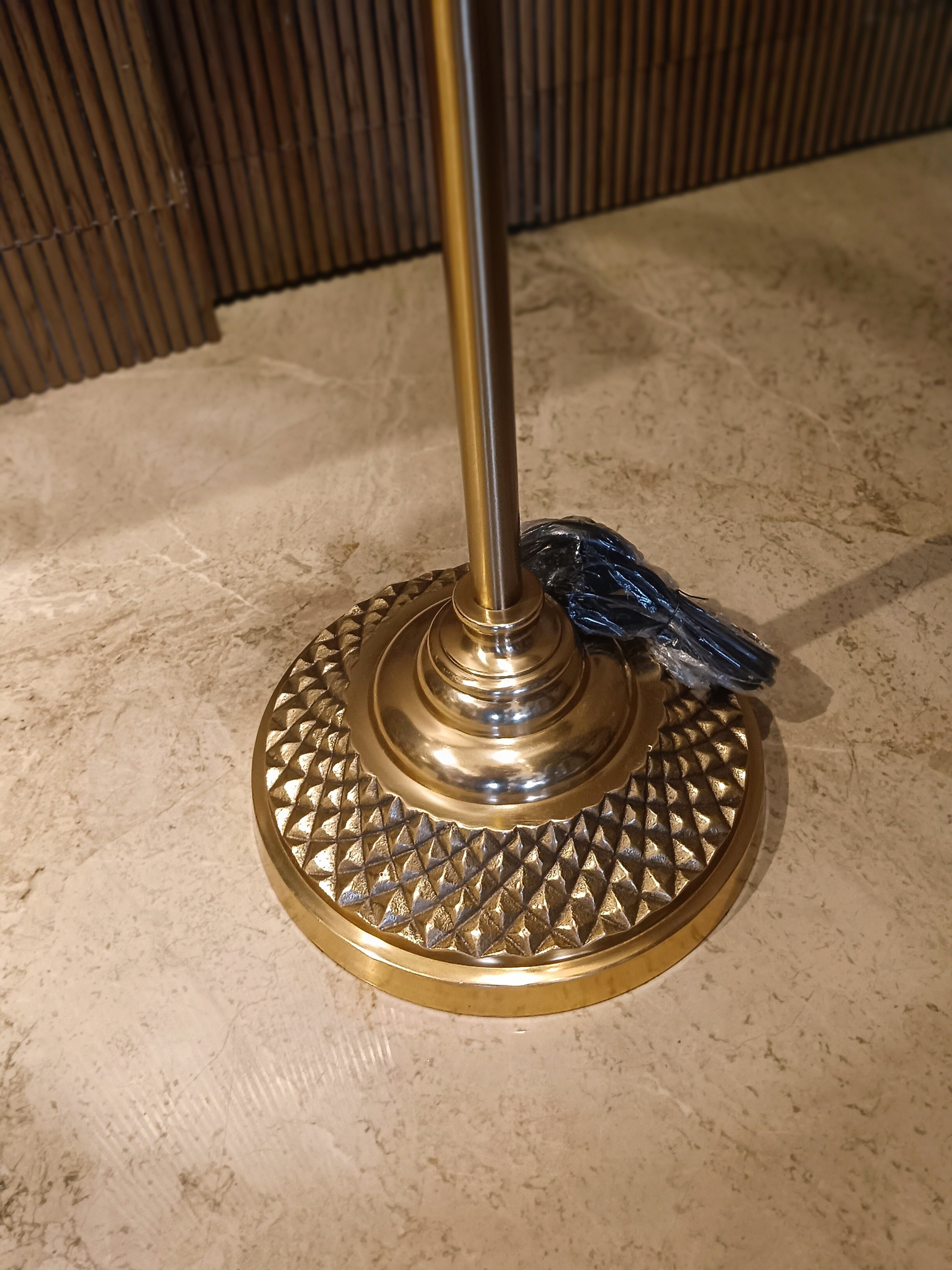 Elegant Floor Lamp With A Golden Pineapple-Inspired Design